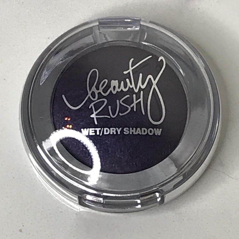 Victoria's Secret Beauty Rush Wet/Dry Shadow Plum